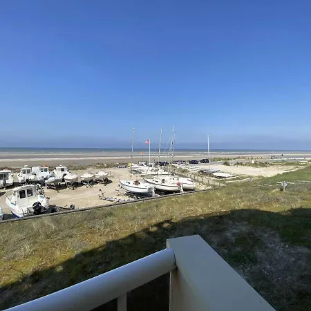 Rdc Face A La Avec Balcon Et Parking Privatif - Fr-1-672-26